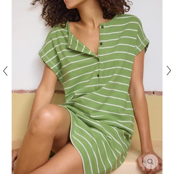 Wrap London Striped jersey dress Double cotton jersey
Apple Green US 16. - Picture 2 of 11